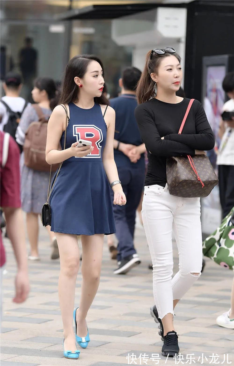 小姐姐 背心裙是夏季必备的款式,穿着简约又清凉,美得好看又有“腔调”