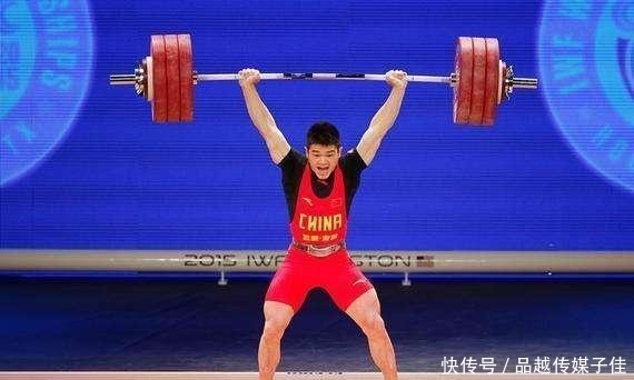 82斤重|普通刀剑只有2斤重，青龙偃月刀却重达82斤，关羽真的拿得动吗