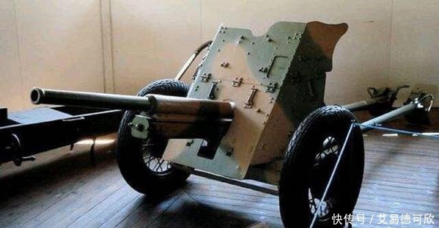 科涅夫|苏军上将司令亲自上前线用大炮打坦克:因败仗被抓,却得贵人救命