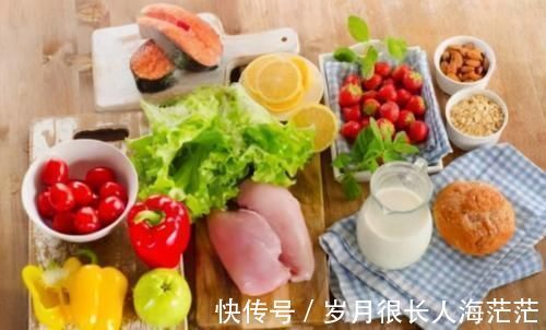 血糖|血糖偏高的人，睡觉时或会出现3个表现，不妨自查一下