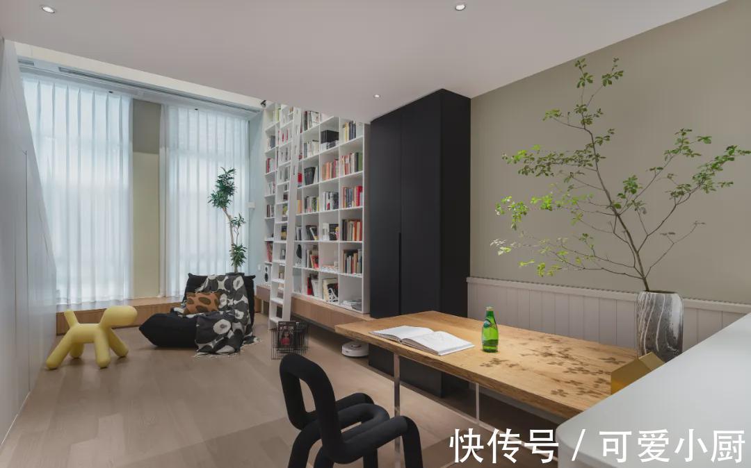 收纳|厉害了!35㎡迷你单身公寓,客厅挑空设计,装出了别墅大气感!