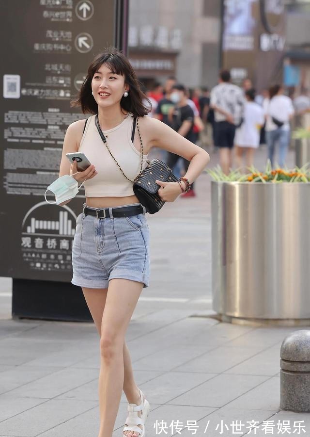 小姐姐|牛仔短裤如何搭配才时髦又洋气?这8套穿搭示范可以看看