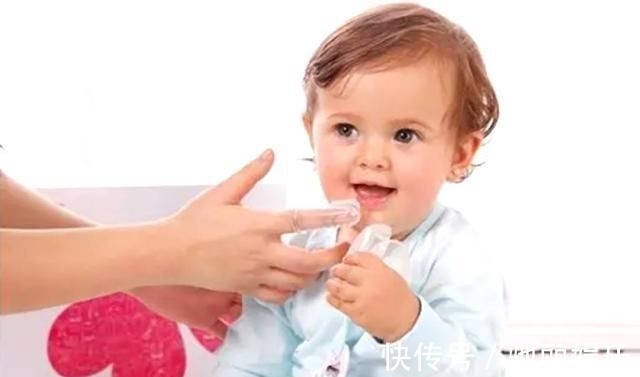含氟牙膏|宝宝到这一年龄就该刷牙，一旦错过，两大危害四个防蛀牙措施