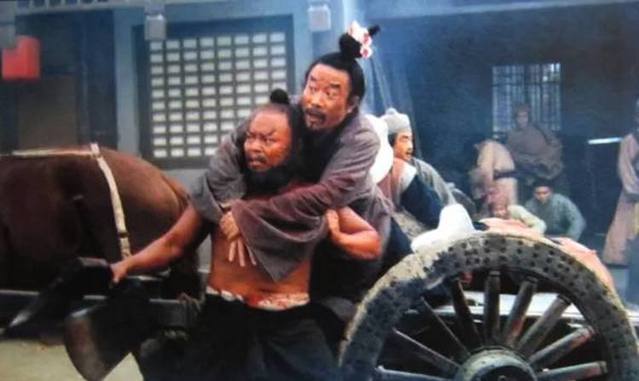 毒死|李逵对宋江忠心耿耿,宋江却将其毒死,李逵死前一句话让人感动!