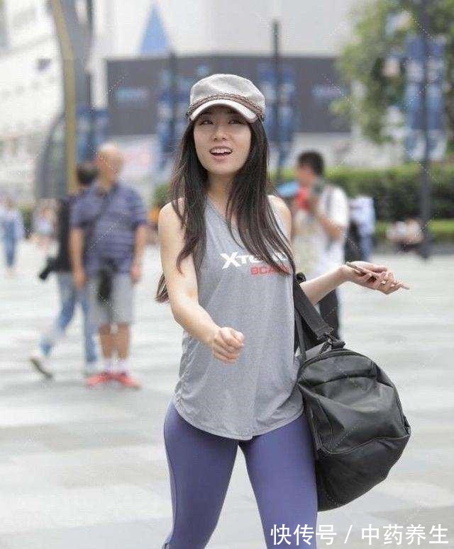 半长裤 打底裤洋溢着时尚休闲感,显瘦又有气质,高级气质凸显出来!