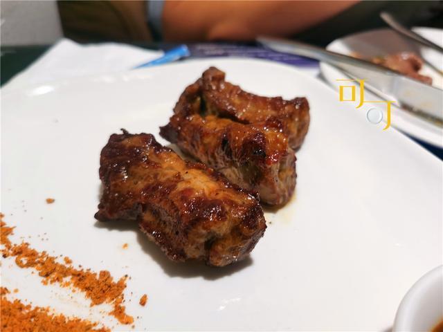 去飞机餐厅假装吃一顿头等舱的高级餐,200元看看吃什么