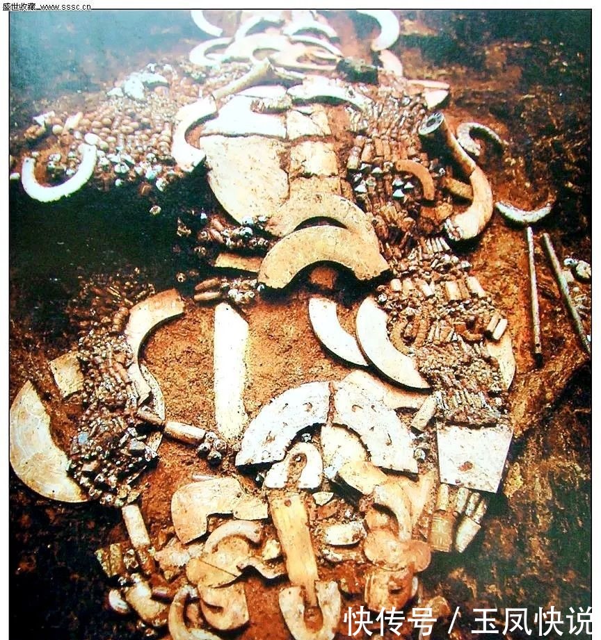 长花大|博物馆长花大价钱买文物,都说他被骗了,专家说:国宝,价值连城