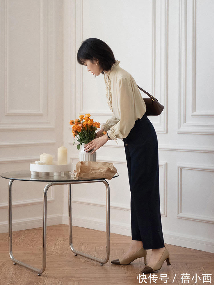 高腰裤|奔三奔四的女人,建议多穿“高腰裤”,好看的款式和版型都选好了