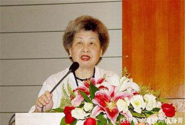  国学|国学大师相差34岁的忘年恋：钱穆与胡美琦，文学史的一段美谈