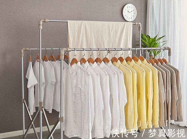 晾衣架|客厅阳台不装晾衣架,怎么解决晾衣服的问题?解决你的困扰