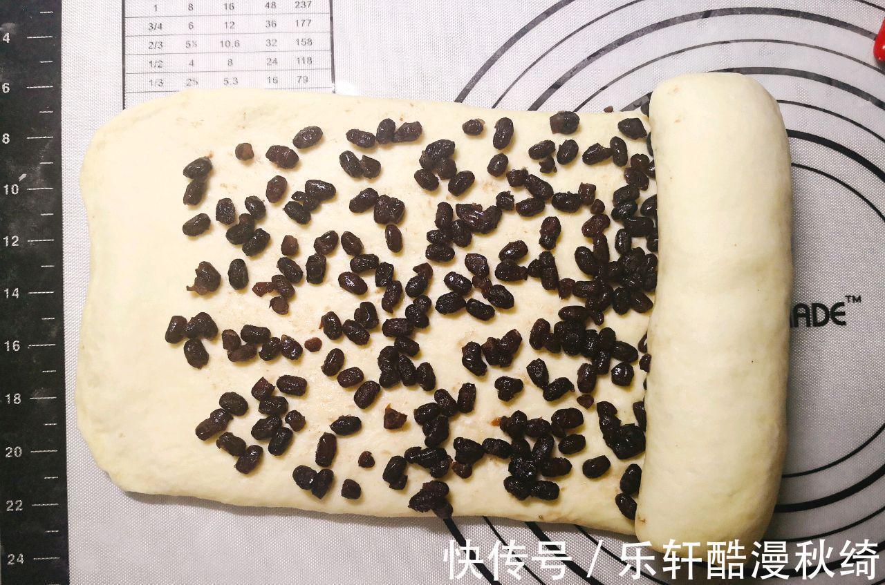 蜜红豆吐司|在家烤个蜜红豆吐司,香甜软糯,每一口都甜在心里