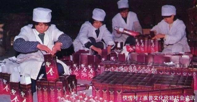 单位|老照片80年代的大型国营工厂，曾经最红火的“铁饭碗”单位