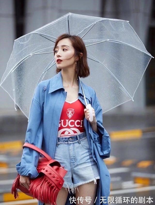 卡其色 风衣火了十几年,该换个穿法了!这些“新潮搭配”,时髦又高级!