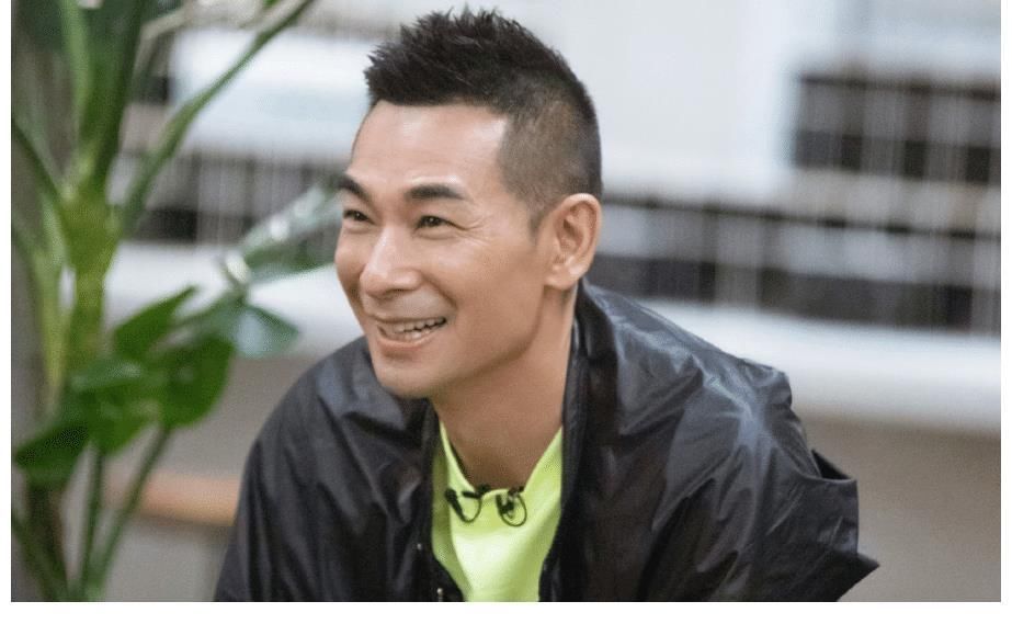 暗藏汹涌的综艺节目,哥哥们冲突不断,赵文卓一人震慑全场