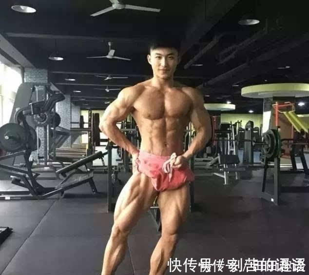 身体状态|每天跑步1小时和每天深蹲200个的人相比,两者身体状态有何差别