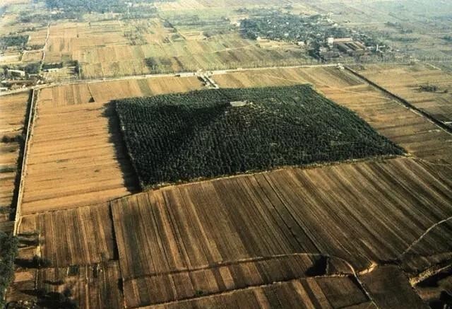  秦始皇太贪婪，竟然把秦代国库放进地宫，考古核磁探测发现巨量钱币