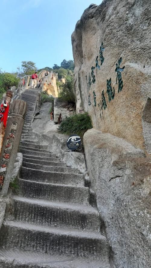 只有天在上，更无山与齐——何处再有此风华。|丝路行 | 西安北站