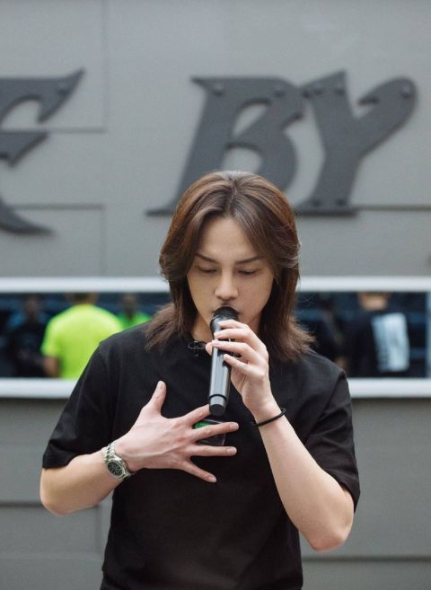 春哥|不愿练习的陈小春告诉我们:背后的付出,远比表面的作秀重要