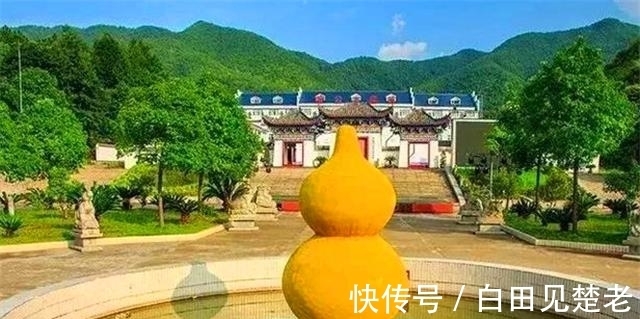 修路|风水第一村：400多风水师，有的年入200万，捐钱给村里修路修田