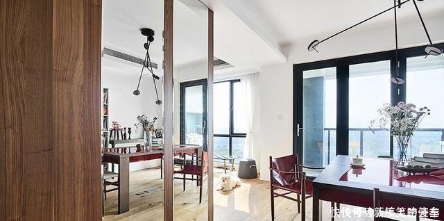 简约|看了这对夫妻的家,才知舍弃客厅有多爽,全屋简约时尚,一步一景!