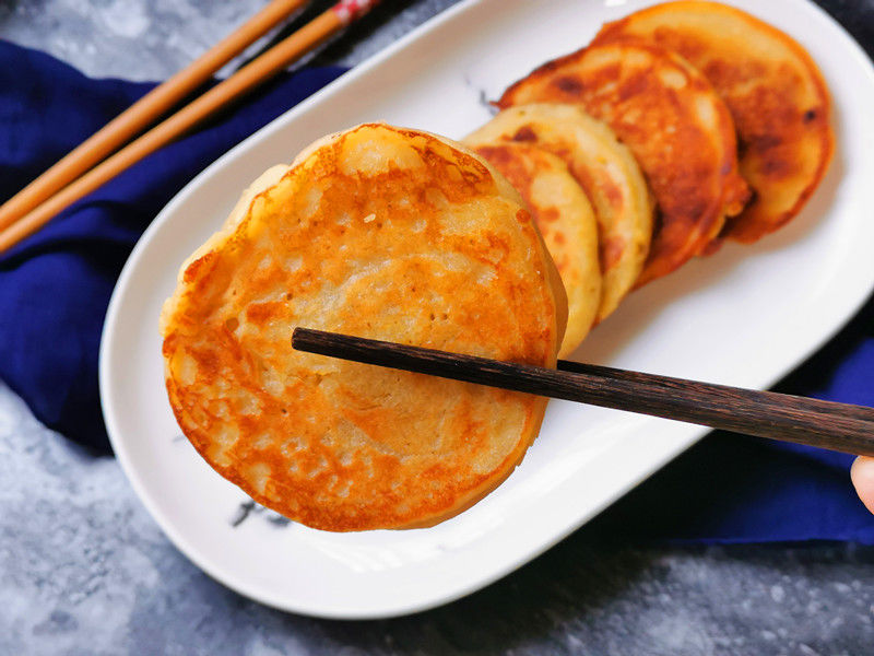 孩子最爱的早餐饼，早起10分钟就能做好，松软香甜真好吃