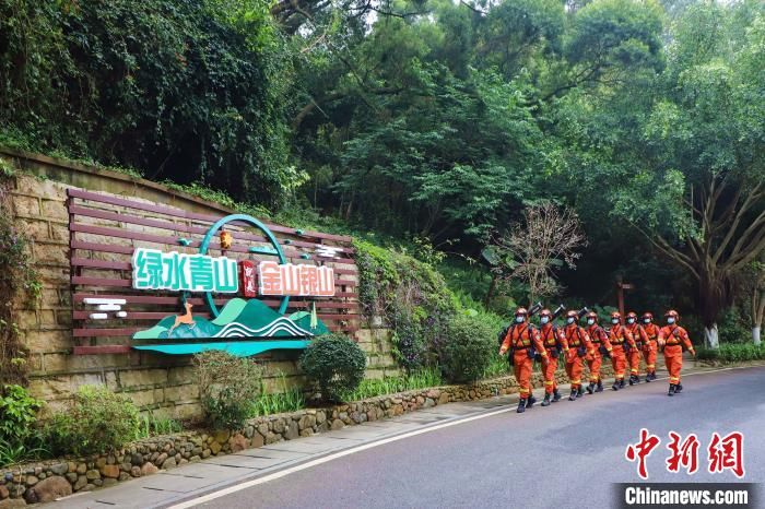 福建厦门：筑牢清明森林“防火墙”