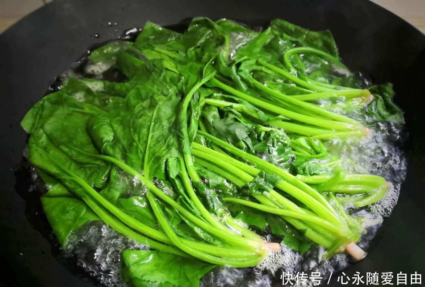  营养|菠菜和“它”天生一对，秋天给孩子吃，营养全还补钙，不懂吃可惜