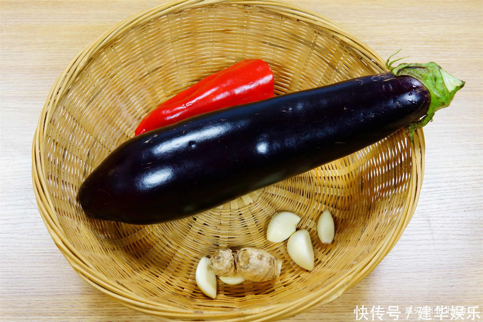 大厨教的爆款“茄子鱼”,上桌米饭不够吃,想不到茄子也能这么香