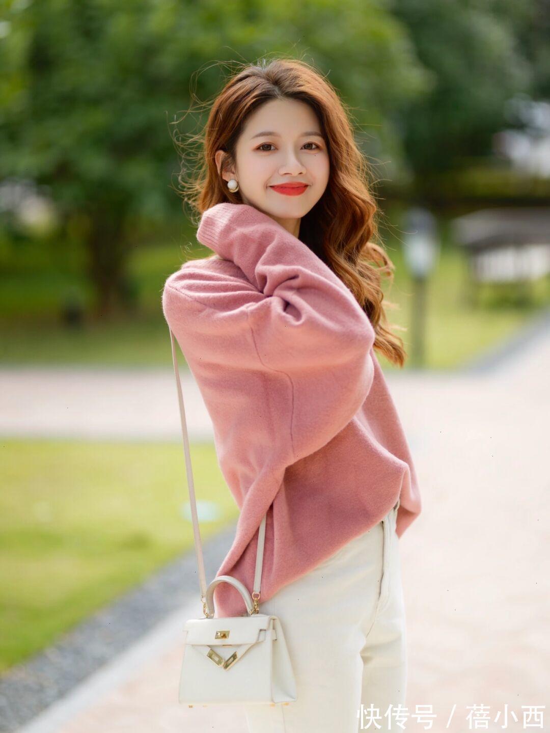 牛仔裤 今年流行“毛衣+裤子”,搭配小黑裤、牛仔裤、阔腿裤保暖又时髦