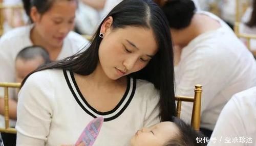 桌子|我不用吃饭吗宝妈喂完孩子,发现饭菜都没了,气得掀了桌子