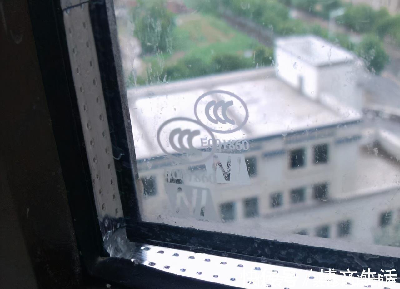 80型|买断桥铝门窗该怎么选?只认价格你就错了,坑你没商量