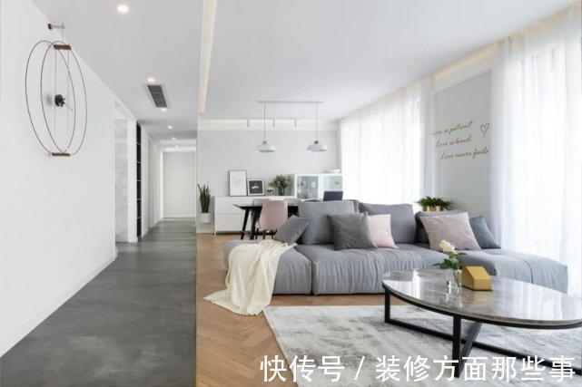 私密性|110平现代风三居室,全屋以白色为基调阳光透进来,非常惬意