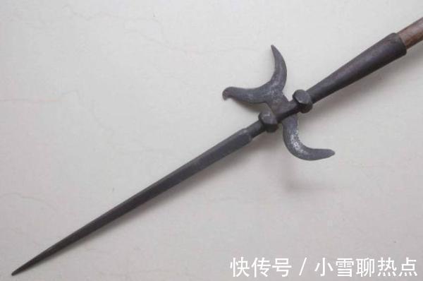 钩镰枪|他本有幸福家庭,被宋江骗上山后靠一兵器立大功,死状奇惨