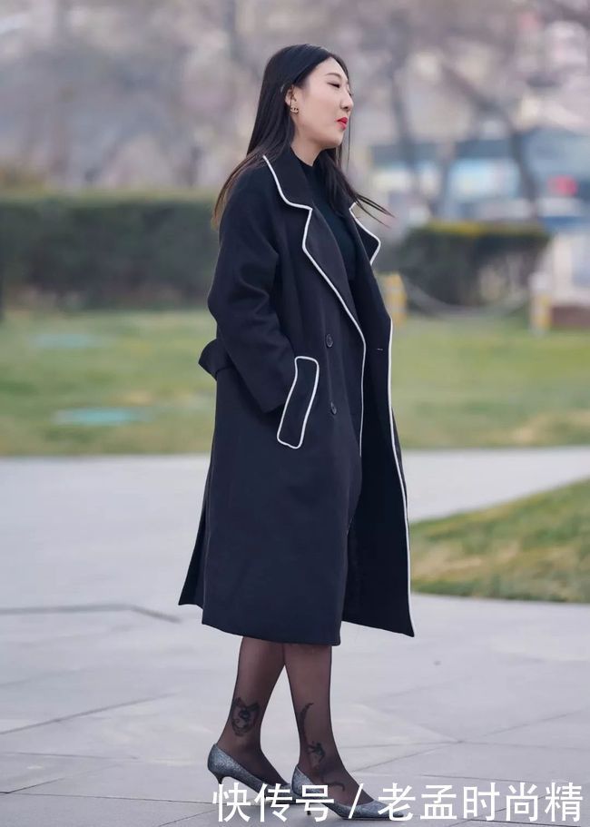 搭配了一|秋冬时尚通勤风穿搭,羊毛呢大衣+半身裙搭配,简单大方有气质