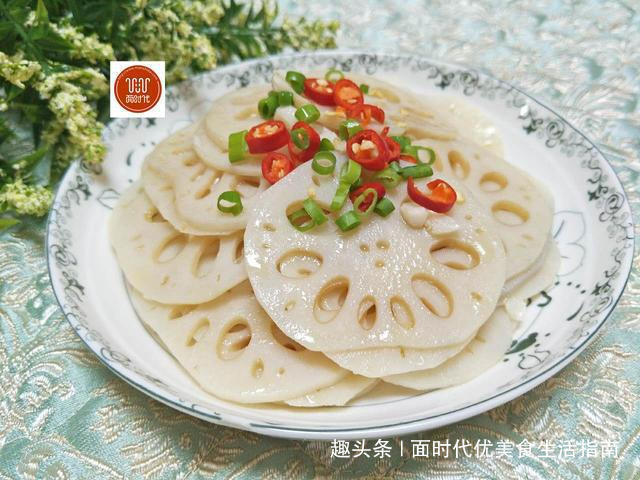 原来这才是藕片最正确的做法，这样炒的藕片不但不发黑还特别好吃