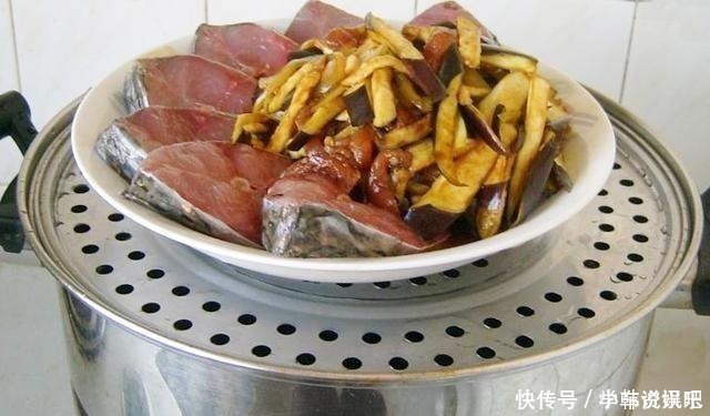 加料酒|草鱼最过瘾的吃法，比酸菜鱼水煮鱼还好吃，做4斤大鱼，上桌就光
