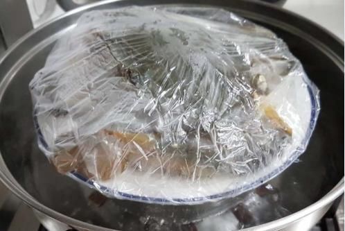 螃蟹|朋友请吃饭,只做了一份糯米饭,扭头就想走,上菜后却尴尬了