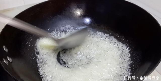 小零食|面粉这样做太神奇了,加3个鸡蛋,个个焦脆香甜,一口一个真过瘾