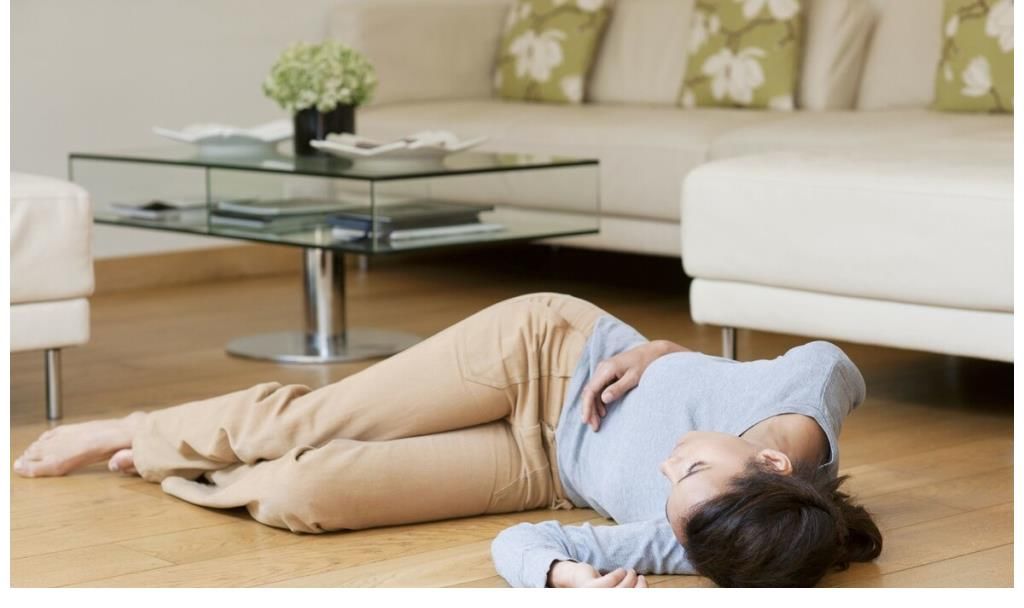 骨科医生：若想远离骨质疏松，平时少吃1种调料，不妨了解一下