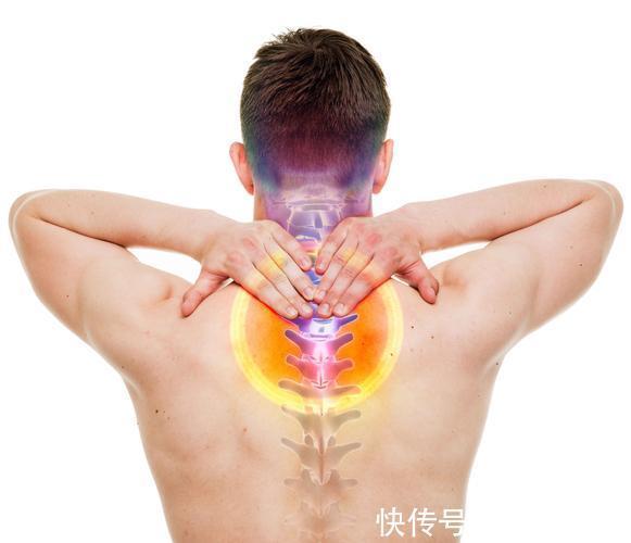部位|进入秋季,保护颈椎,牢记这4个方法,或能远离颈椎病的困扰