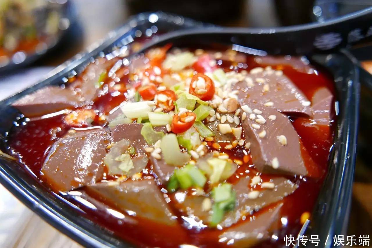 嫩滑入味的麻辣鸭血,开胃解馋巨过瘾,补血养气!好吃到爆炸!