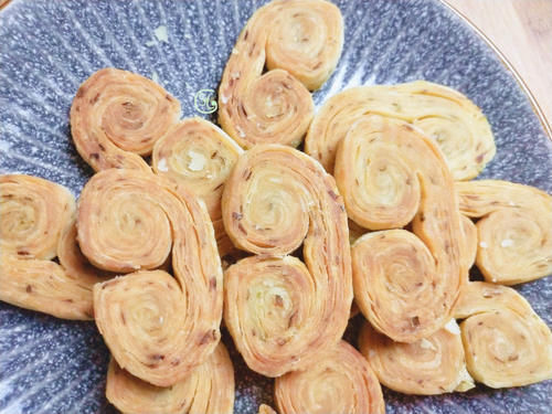 这才是面粉最解馋做法,不烤不炸,简单一做,咸香酥脆,孩子爱吃