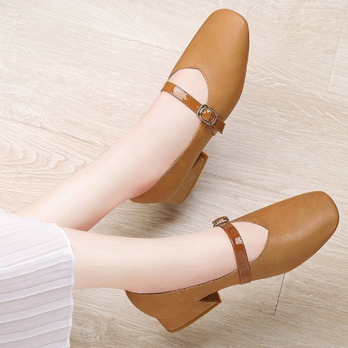 养脚 高跟鞋不流行了,现流行显年轻又养脚的‘奶奶鞋’,简直美到开挂