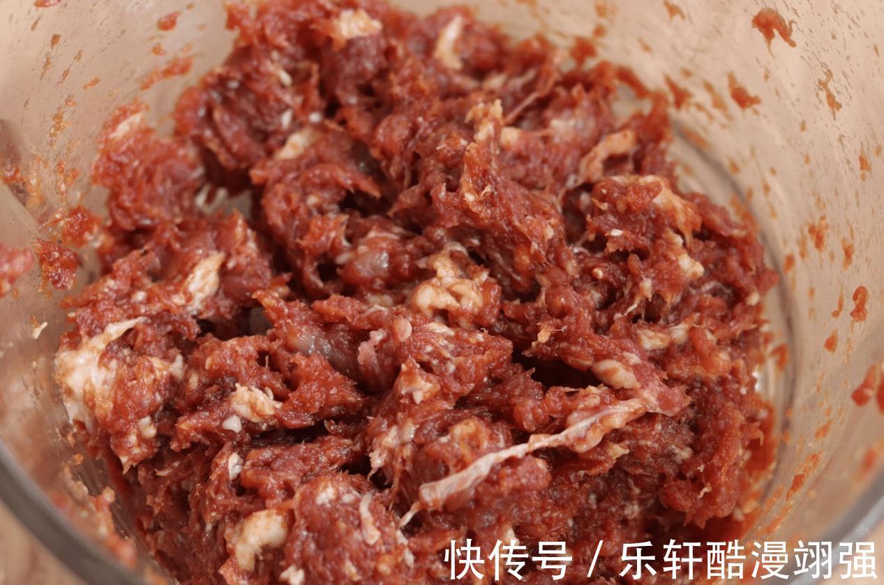 解馋|自制千层猪肉饼，好吃不腻，外皮酥脆，馅料鲜香，真解馋