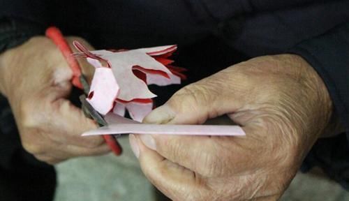 萎缩|人一到60岁大脑就会逐步萎缩,3个办法让大脑“年轻”,不再痴呆