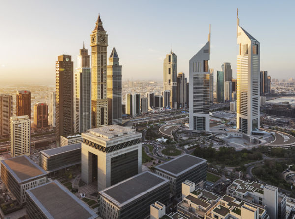 老年|2021年首个线下国际展?迪拜艺博会将于国际金融中心举行