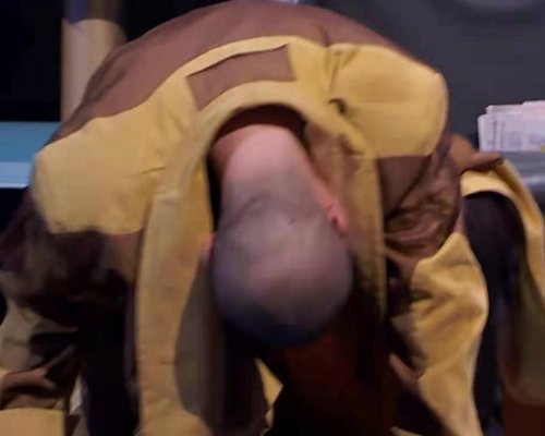 《吐槽大会》最放肆嘉宾，主咖被吐槽的变脸色，李诞多次下跪救场