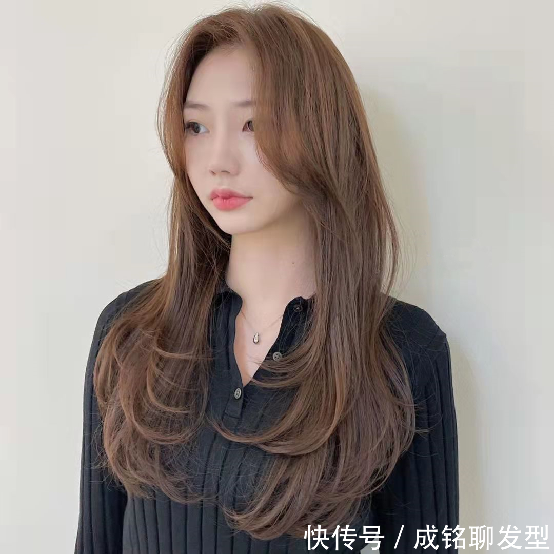 底色|今年这三种颜色很流行,选对头发颜色显白又时尚,洋气又显年轻