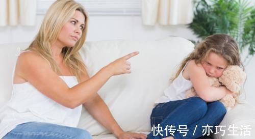 孩子|越是“无能”的父母，越爱对孩子说这2句话，孩子都被说废了