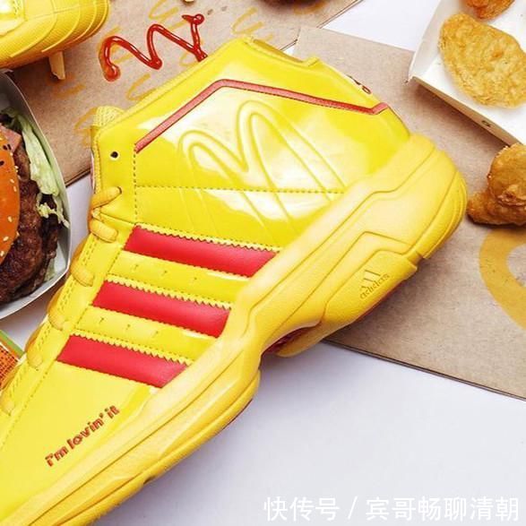 满分|当复古球鞋遇上麦当劳,这双外观吸睛度满分的联名鞋真馋人